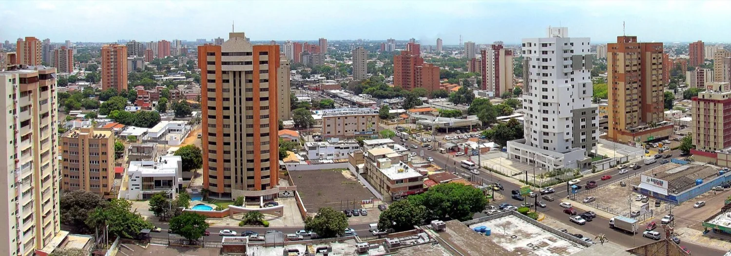 Vista panorámica de Maracaibo, Zulia desde la avenida Cecilio Acosta